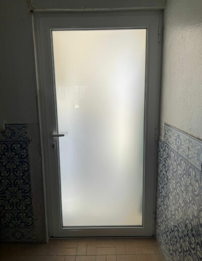 Porta com vidro fosco